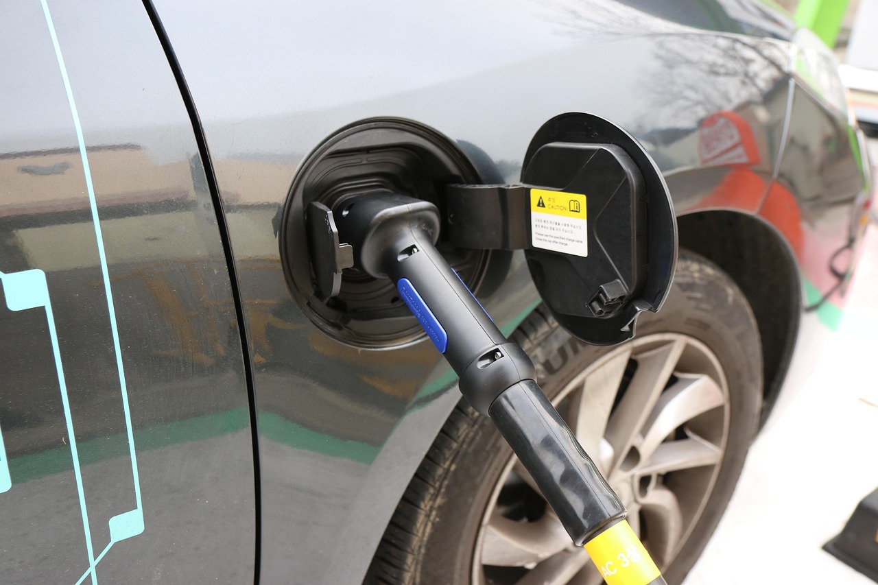 “东威新能源电动车” 东威新能源电动车x5最新款？